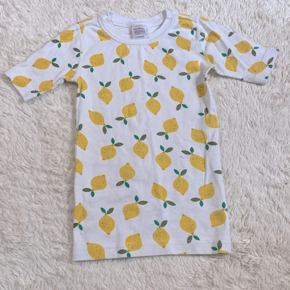 Hanna andersson Lemons on white background tshirt pajama shirt size 8 kids 130